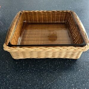 Vintage Pyrex Designs -Corning 8”/20 cm (2 Qt) Square Cake Dish with Ratten Bask